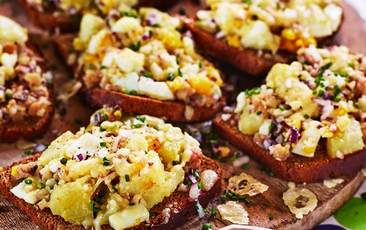 Mackor med matjessill & västerbottensost - Recept | Pågen